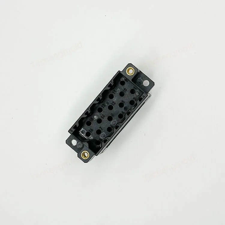 特诚科技精密工程塑料注塑件实拍